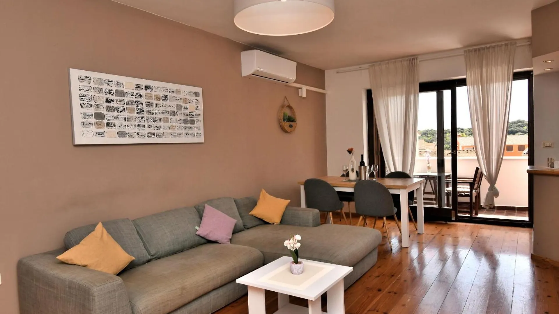 Apartment Honey Bee Pula