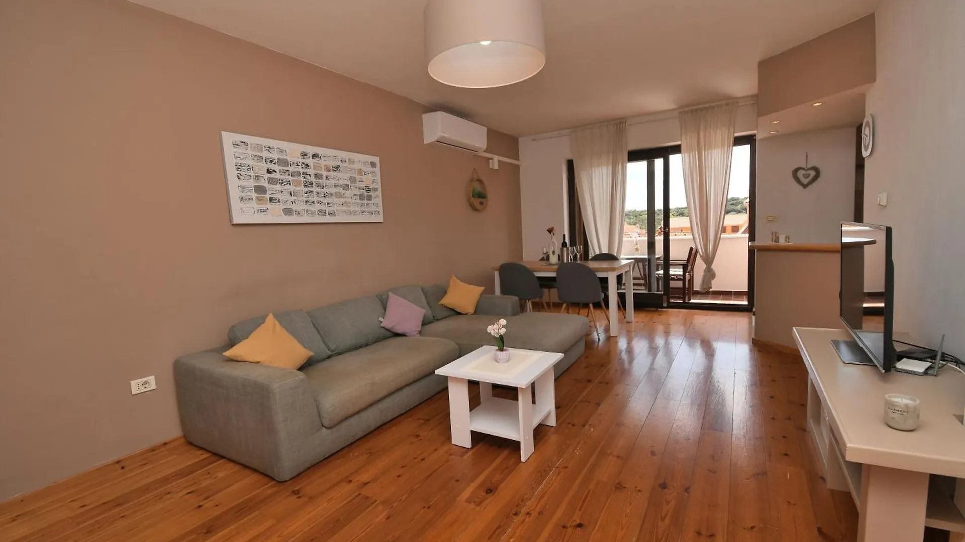 Apartment Honey Bee Pula